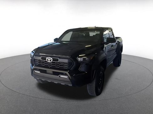 Used 2025 Toyota Tacoma TRD Off-Road AWD/4WD image 6