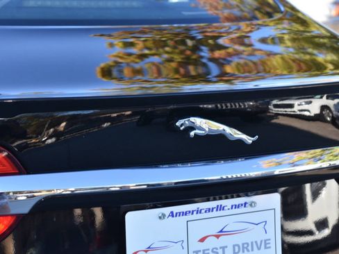 Used 2013 Jaguar XF 3.0 image 24