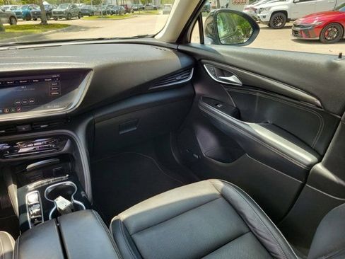 Used 2021 Buick Envision Essence w/ Technology Package I FWD image 17