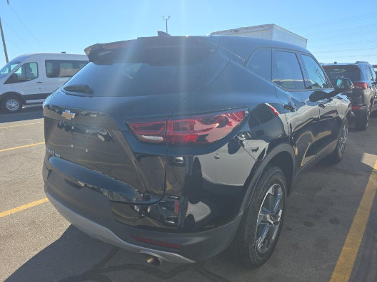 Used 2025 Chevrolet Blazer LT AWD/4WD image 5