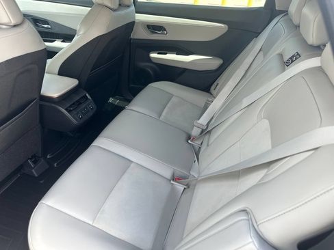 Used 2023 Nissan Ariya AWD image 19