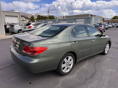 Used 2005 Lexus ES 330 FWD image 3