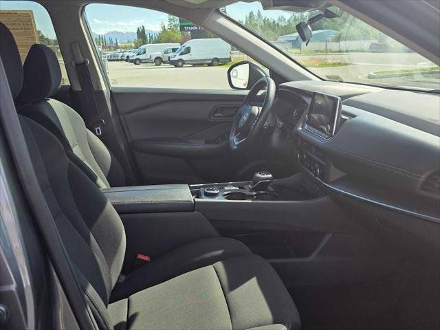 Used 2024 Nissan Rogue S AWD/4WD image 11