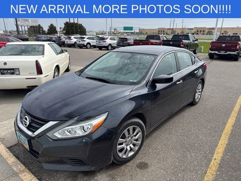 Used 2016 Nissan Altima 2.5 S w/ Power Driver Seat Package FWD image 3