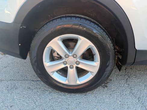 Used 2013 Toyota RAV4 XLE FWD image 12