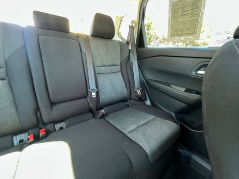 Used 2025 Nissan Rogue SV FWD image 39