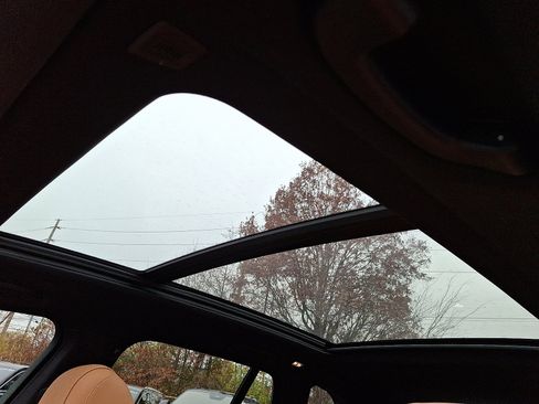 Used 2023 BMW X5 xDrive40i w/ M Sport Package image 14