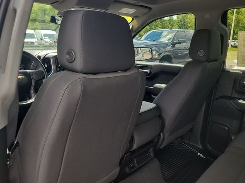 Used 2022 Chevrolet Silverado 1500 Custom AWD/4WD image 9