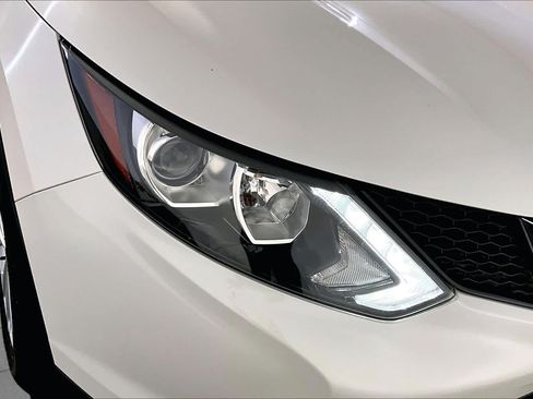 Used 2017 Nissan Rogue Sport SV AWD/4WD image 27