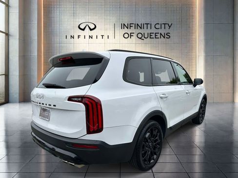 Used 2022 Kia Telluride EX w/ EX Premium Package AWD/4WD image 3