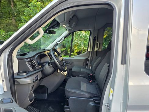 Used 2021 Ford Transit 350 XLT RWD image 11