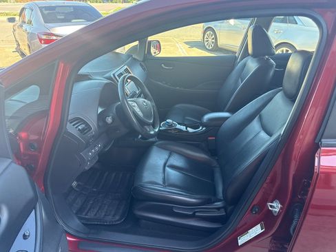 Used 2015 Nissan Leaf SL w/ Premium Package FWD image 9