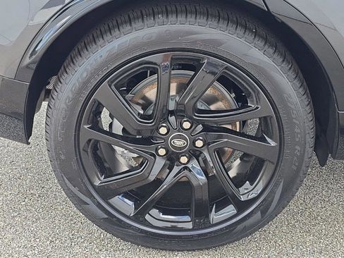 New 2025 Land Rover Discovery Dynamic SE image 6
