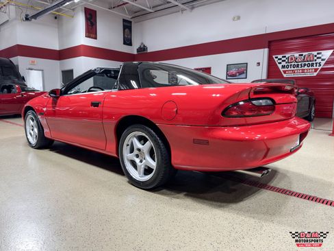 Used 1994 Chevrolet Camaro Z28 RWD image 3