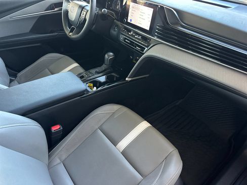 Used 2026 Toyota Camry SE w/ Convenience Package FWD image 14