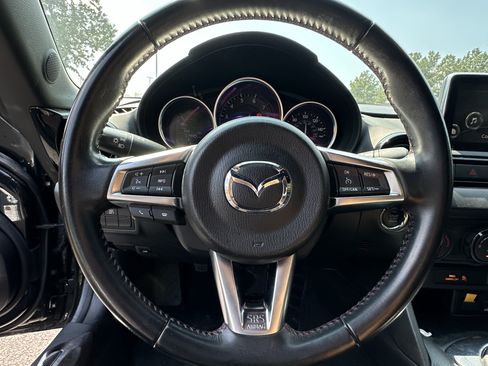 Used 2016 MAZDA MX-5 Miata Club RWD image 6