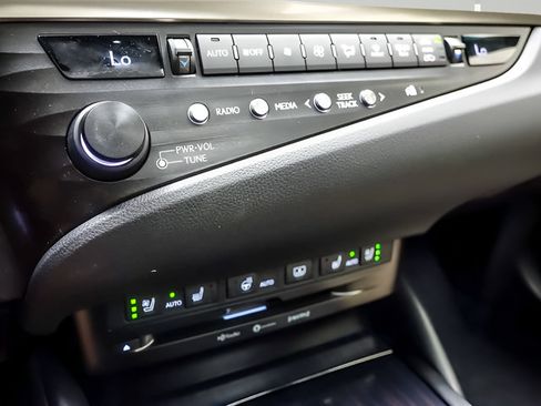 Used 2020 Lexus ES 350 w/ Accessory Package 2 FWD image 20