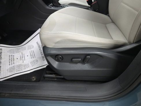 Used 2021 Volkswagen Tiguan SE w/ Panoramic Sunroof Package image 14