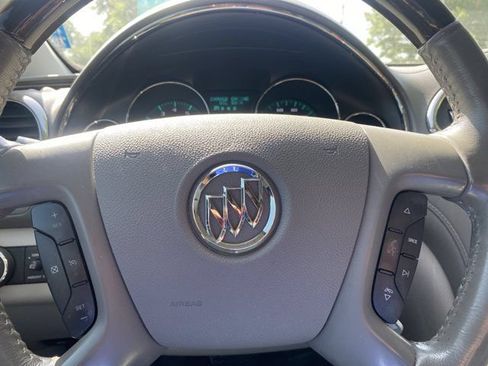 Used 2017 Buick Enclave Convenience FWD image 21