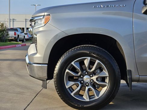Certified 2025 Chevrolet Silverado 1500 LT AWD/4WD image 12