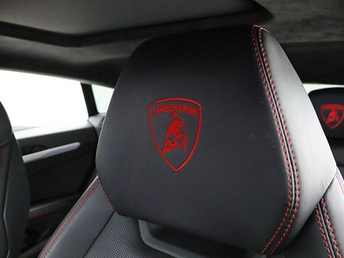 Used 2020 Lamborghini Urus AWD/4WD image 28