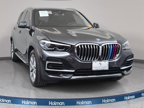 Used 2023 BMW X5 xDrive45e image 3