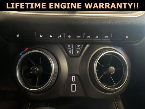 Used 2025 Chevrolet Blazer LT image 23