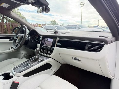 Used 2021 Porsche Macan S w/ Premium Package Plus AWD/4WD image 30