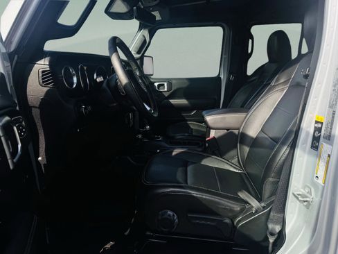 Used 2022 Jeep Wrangler Unlimited Sahara w/ Cold Weather Group image 24