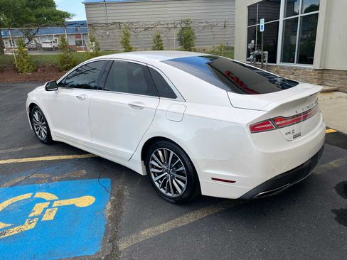 Used 2017 Lincoln MKZ Select FWD image 3