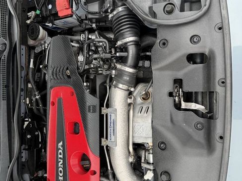 Used 2019 Honda Civic Type R image 12