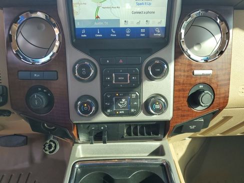 Used 2014 Ford F250 King Ranch w/ King Ranch w/Chrome Package image 36
