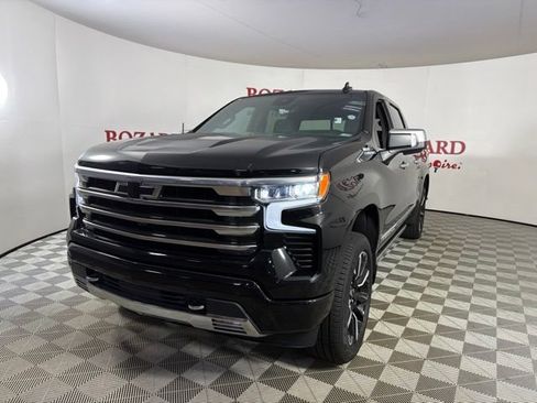 Used 2023 Chevrolet Silverado 1500 High Country w/ Technology Package AWD/4WD image 4