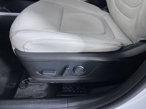 Used 2022 Hyundai Tucson Limited image 13