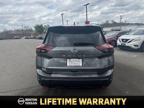 Certified 2025 Nissan Rogue SV w/ SV Premium Package image 7