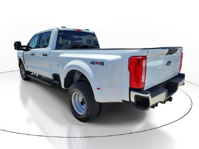 Used 2026 Ford F350 XLT AWD/4WD image 3