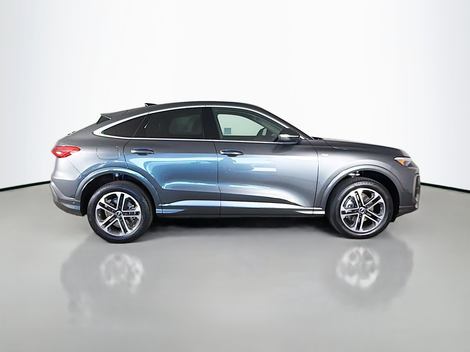 New 2026 Audi Q5 Premium Plus AWD/4WD image 8