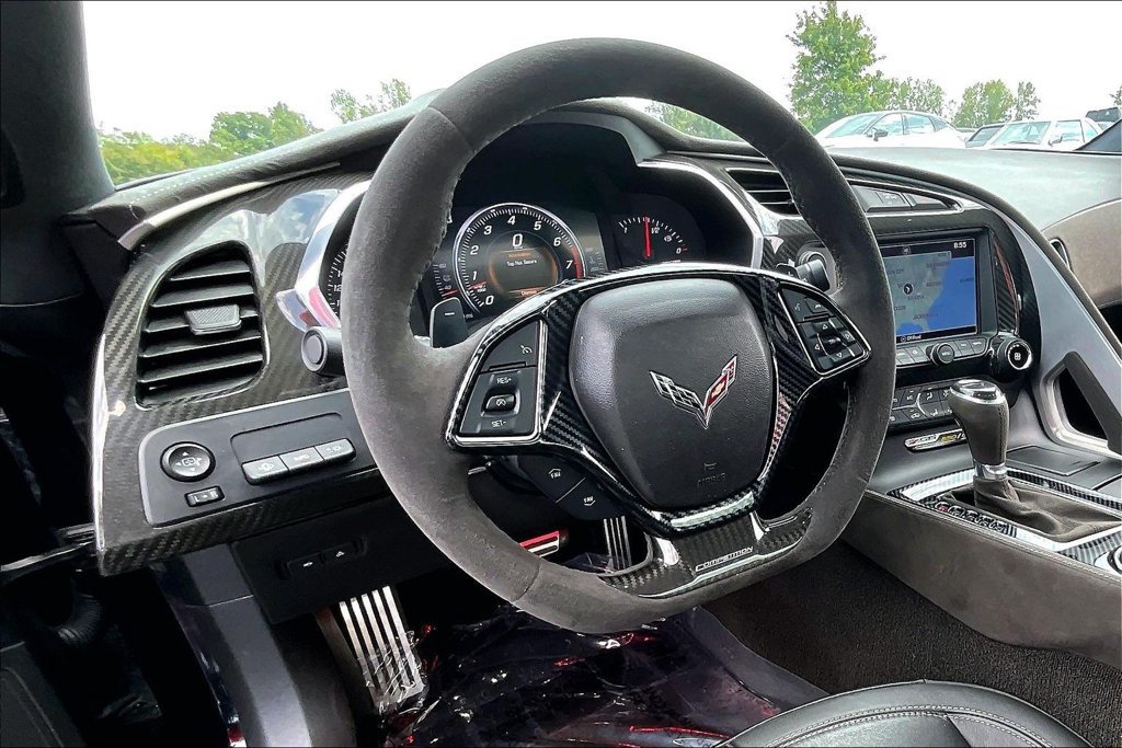 Used 2016 Chevrolet Corvette Z06 w/ 3LZ Preferred Equipment Group RWD image 10