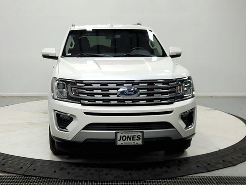 Used 2018 Ford Expedition Max Limited RWD image 3
