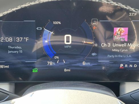 New 2026 Chevrolet Equinox EV LT image 27