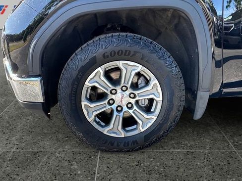 Used 2024 GMC Sierra 1500 SLT AWD/4WD image 14