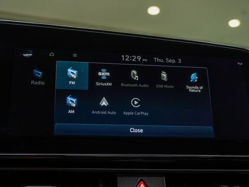 Certified 2025 Hyundai Elantra SEL FWD image 32