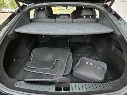 Used 2021 Tesla Model S Plaid image 10