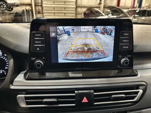 Certified 2022 Kia Seltos LX image 24