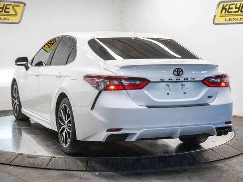 Used 2023 Toyota Camry SE w/ Convenience Package image 2