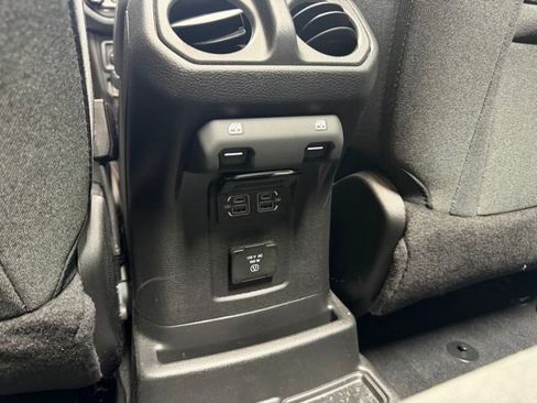 Used 2024 Jeep Wrangler Unlimited Sahara w/ Technology Group AWD/4WD image 35