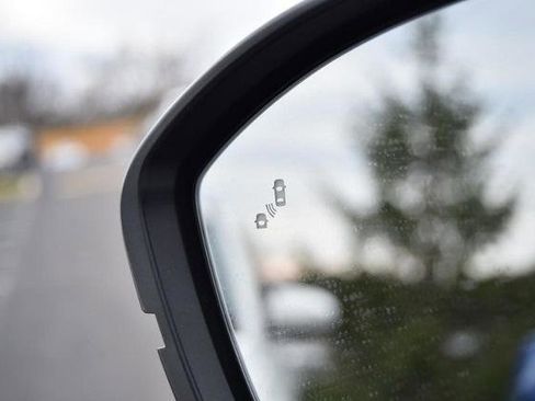 Certified 2023 Nissan Pathfinder SL image 10