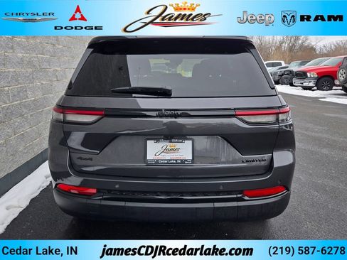 New 2025 Jeep Grand Cherokee Limited w/ Black Appearance Package AWD/4WD image 4