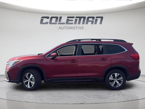 Used 2025 Subaru Ascent Premium AWD/4WD image 2
