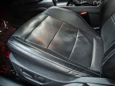 Used 2020 Ford Mustang Premium image 41